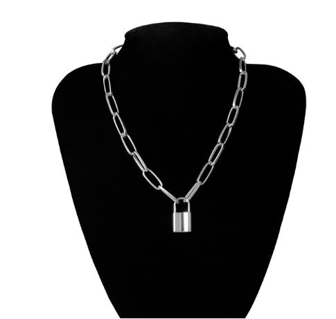 Stylish geometric elements necklaces